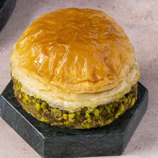 Güllüoğlu Pistachio Burger Baklava